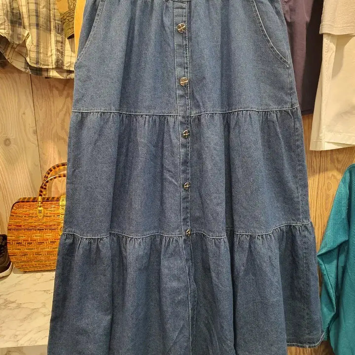 [BUNJANG] 100% Cotton Tiered Maxi Skirt / [FREE] 면 100% 허리밴딩 데님 캉캉 롱 스커트 (상태 최상)