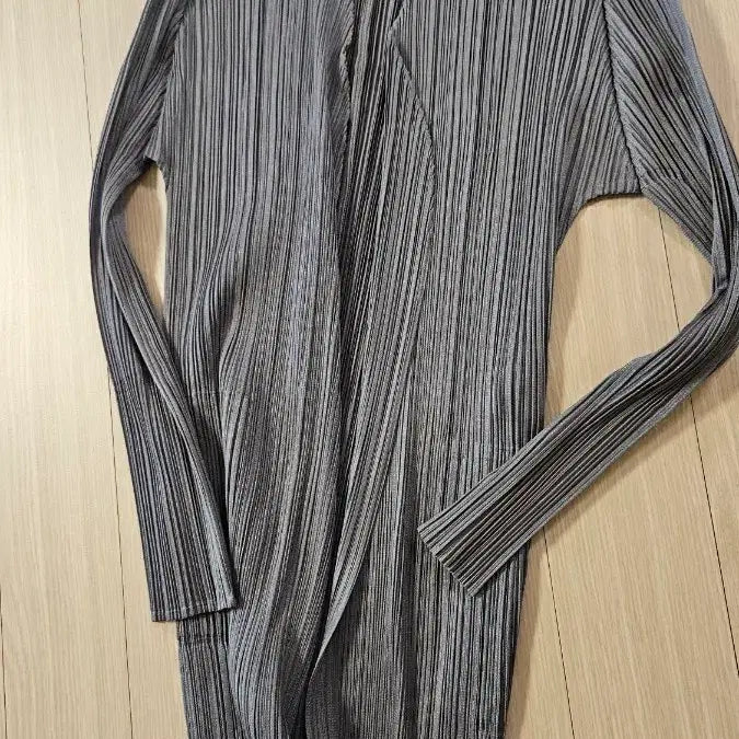[BUNJANG] Pleats Please Basic Middle Cardigan Grey / 플리츠플리즈 베이직 미들 가디건 그레이