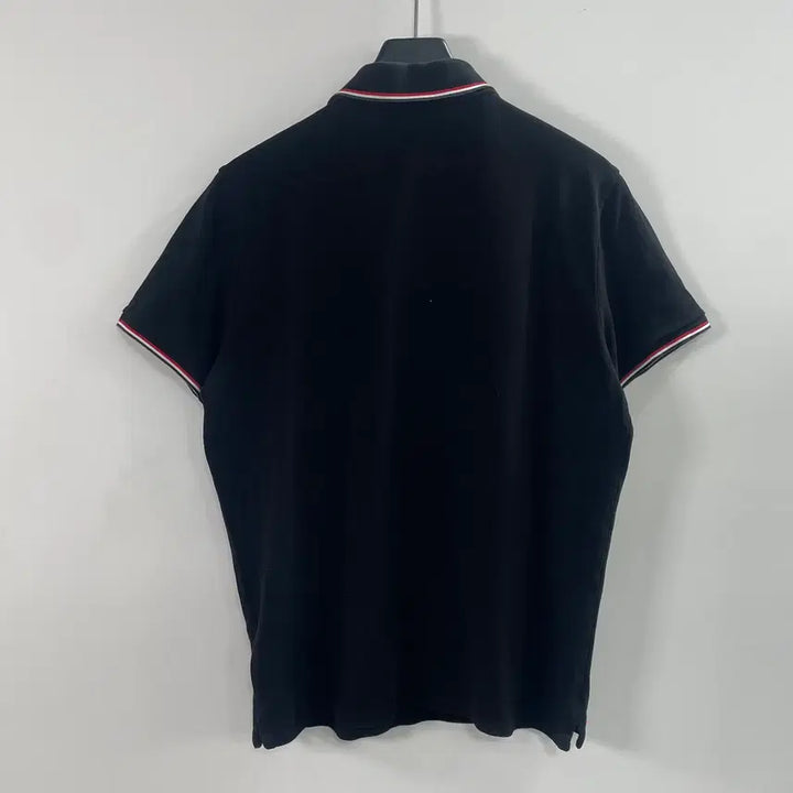 [BUNJANG] Moncler Appliqué Black Short Sleeve Polo Shirt / 몽클레어 와펜 블랙 반팔 카라티 (on.932)