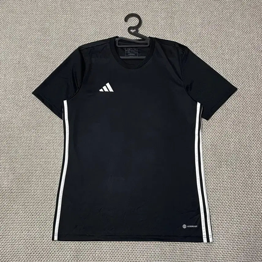 [BUNJANG] Adidas Functional Half-Sleeve T-Shirt Size L (100) / L 아디다스 기능성 반팔티 B.8257