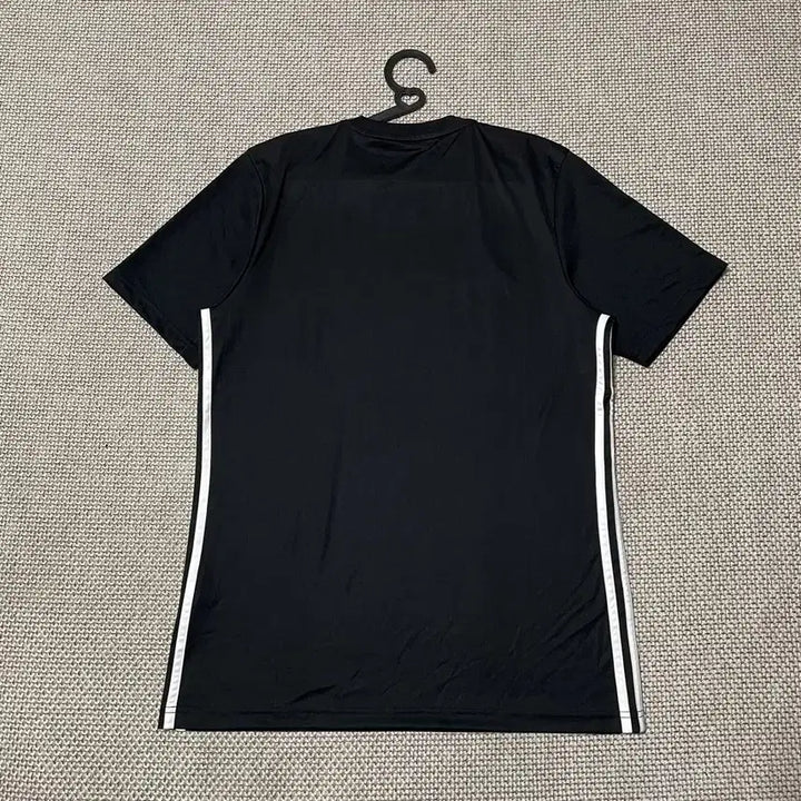 [BUNJANG] Adidas Functional Half-Sleeve T-Shirt Size L (100) / L 아디다스 기능성 반팔티 B.8257