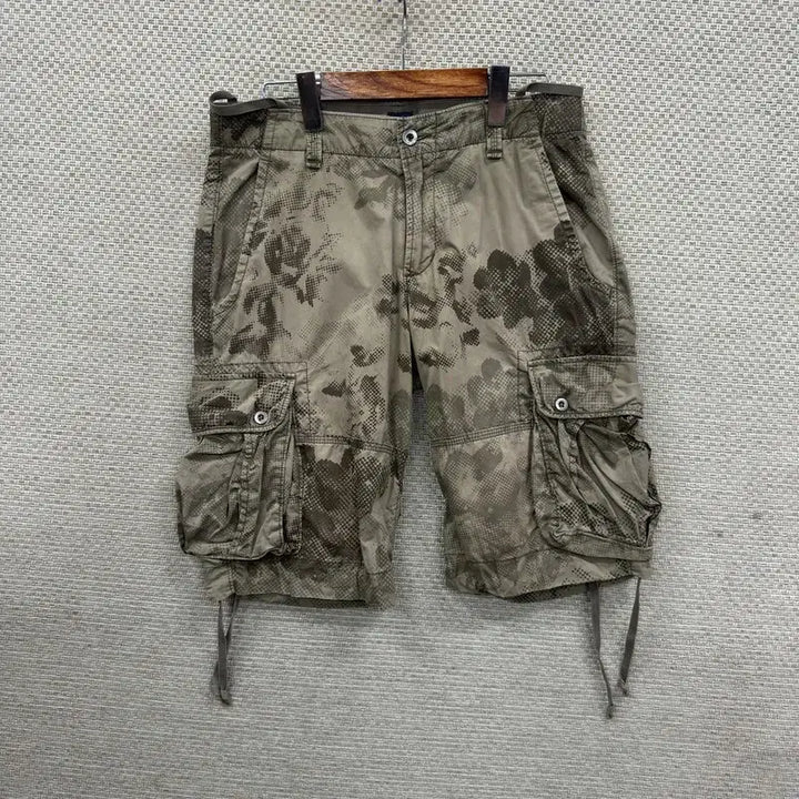 [BUNJANG] GAP Military Cargo Shorts / 갭 GAP 밀리터리 카고 반바지 31 D06531