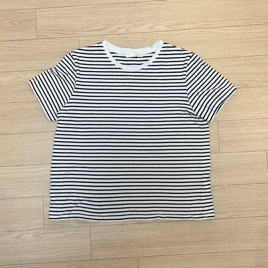 [BUNJANG] Zara Striped Short Sleeve T-Shirt Size S / 자라 스트라이프 반팔티 S