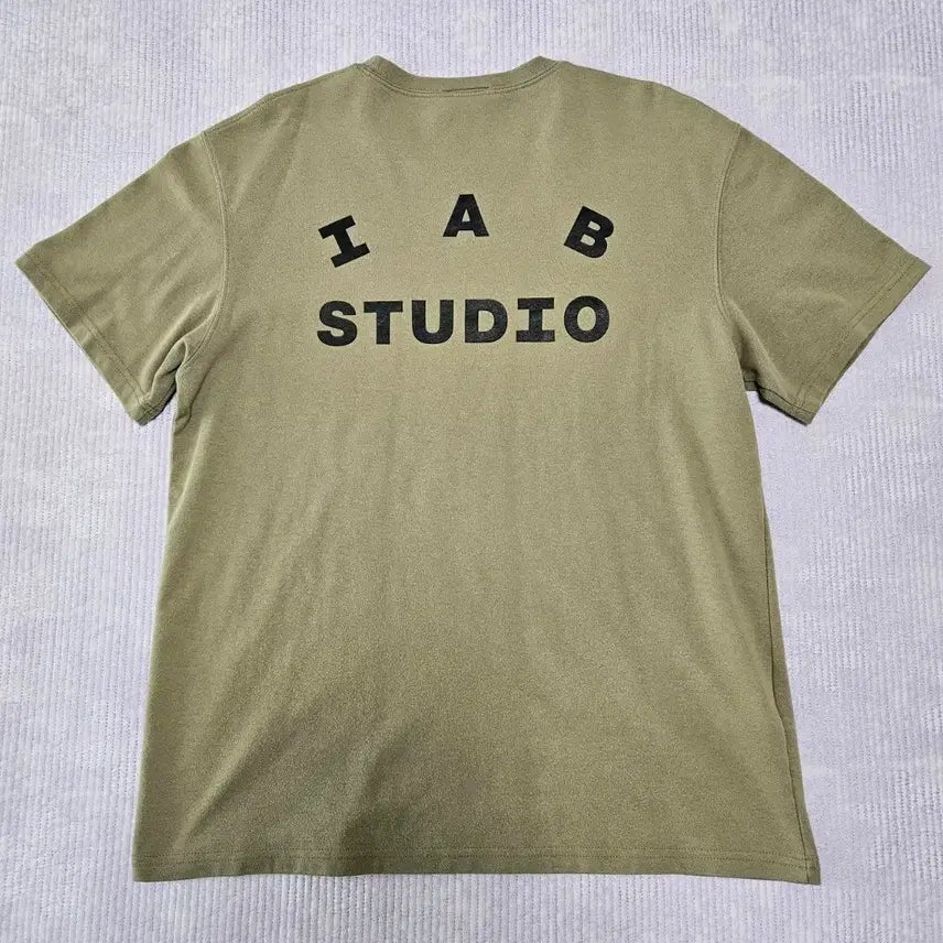 [BUNJANG] IAB Studio Olive Short Sleeve T-Shirt / IAB 스튜디오 반팔 티셔츠 올리브