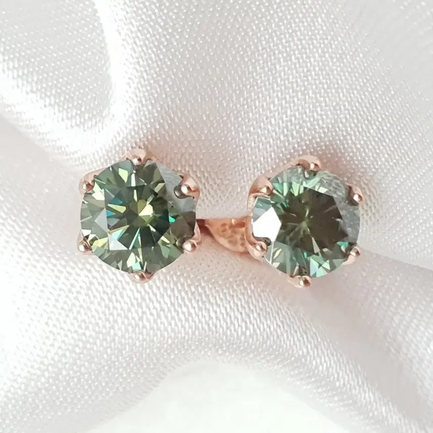 [BUNJANG] Deep Green Moissanite 2ct Rose Gold Stud Earrings / [새상품]딥그린 모이사나이트 1X2 총 2캐럿 로즈골드 귀걸이