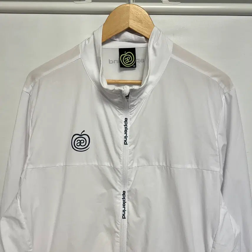[BUNJANG] Applined Football Club Windbreaker Training Jacket White Size 105 / [정품/105] 애플라인드 트레이닝 화이트 축구부 바람막이