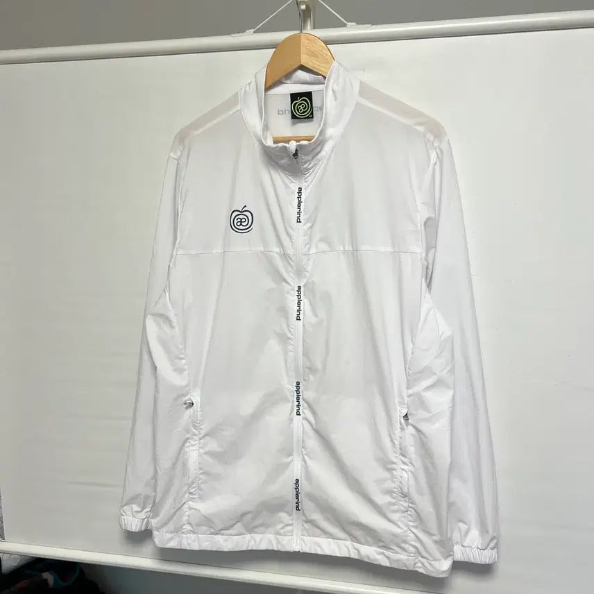 [BUNJANG] Applined Football Club Windbreaker Training Jacket White Size 105 / [정품/105] 애플라인드 트레이닝 화이트 축구부 바람막이