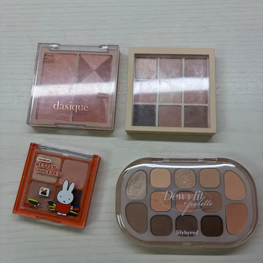 [BUNJANG] Rom&amp;nd, Holika Holika, Lilybyred, Dasique Blush &amp; Eyeshadow Palettes (Coral Tones) / 데이지크 블러셔,홀리카 팔레트,롬앤 팔레트,릴바레 팔레트