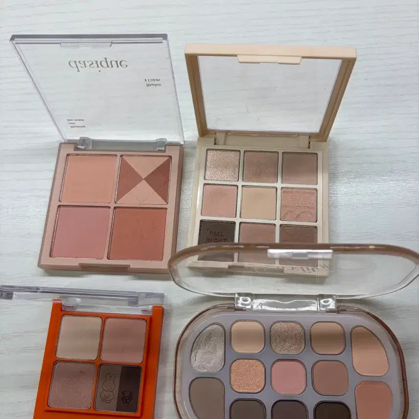 [BUNJANG] Rom&amp;nd, Holika Holika, Lilybyred, Dasique Blush &amp; Eyeshadow Palettes (Coral Tones) / 데이지크 블러셔,홀리카 팔레트,롬앤 팔레트,릴바레 팔레트