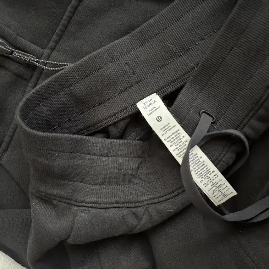[BUNJANG] Lululemon Scuba Oversized Funnel Half Zip &amp; Pants Set / 룰루레몬 스쿠바 오버사이즈드 퍼넬 하프 + 바지 세트