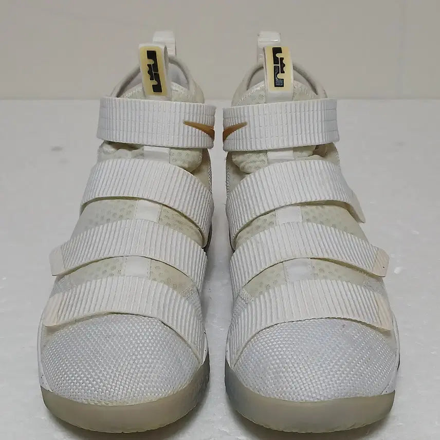 [BUNJANG] Nike LeBron Zoom Soldier 11 Basketball Shoes / (290) 나이키 르브론 줌솔져11 농구화