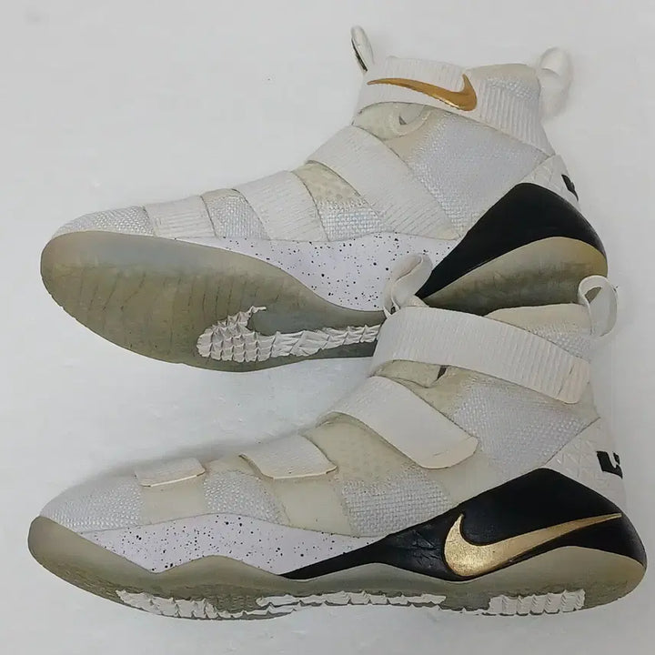 [BUNJANG] Nike LeBron Zoom Soldier 11 Basketball Shoes / (290) 나이키 르브론 줌솔져11 농구화