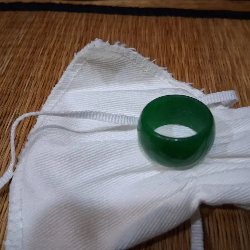 [BUNJANG] Jade Ring Pendant / 비취원석 반지겸 펜던드