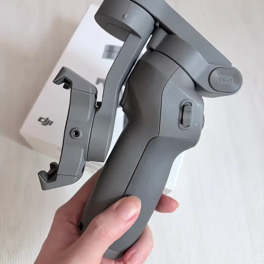 [BUNJANG] DJI Osmo Mobile 3 Gimbal / DJI 오즈모 모바일 3 짐벌