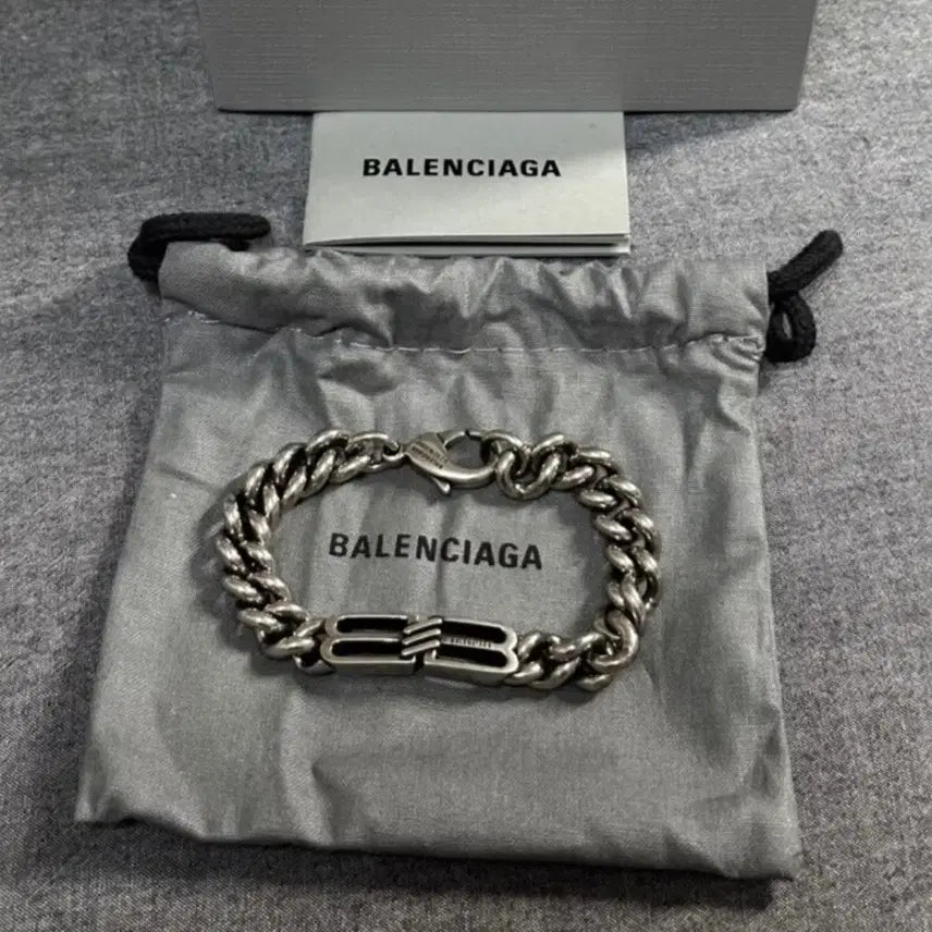 [BUNJANG] Balenciaga BB Icon Logo Chain Bracelet Silver / 발렌시아가 BB icon Logo 체인 팔찌