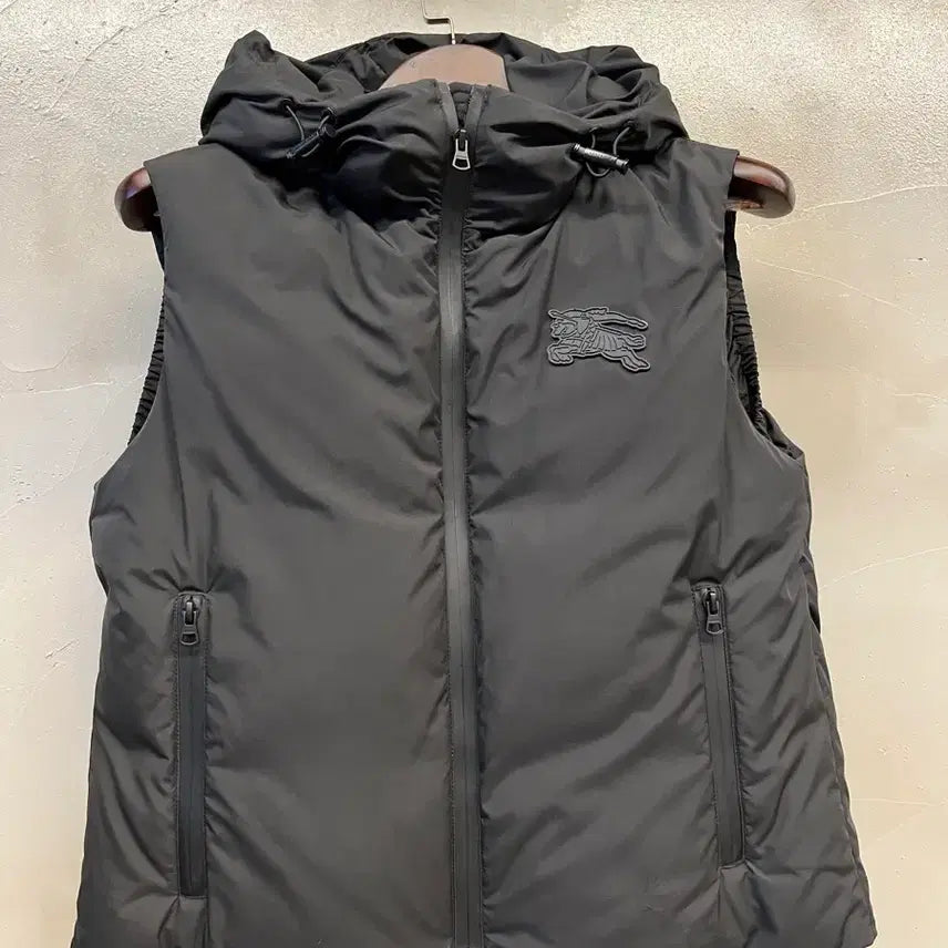 [BUNJANG] Burberry Hooded Padded Vest Black Size S / 버버리 후드 조끼패딩s