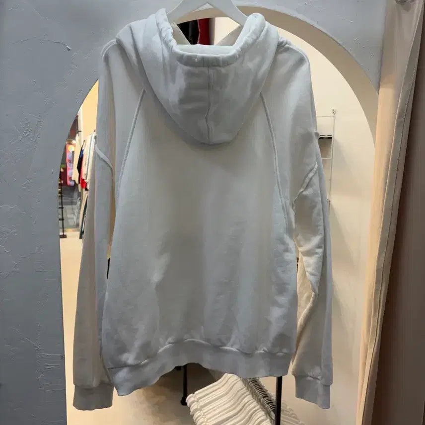 [BUNJANG] Matinkim White Big Logo Hoodie / 마뗑킴 화이트 빅로고 후드티