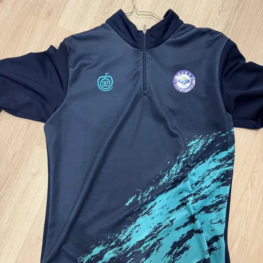 [BUNJANG] Geoje High School Football Club 2024 Training Kit (Size L) / 경남 거제고 축구부 트레이닝복 판매합니다.