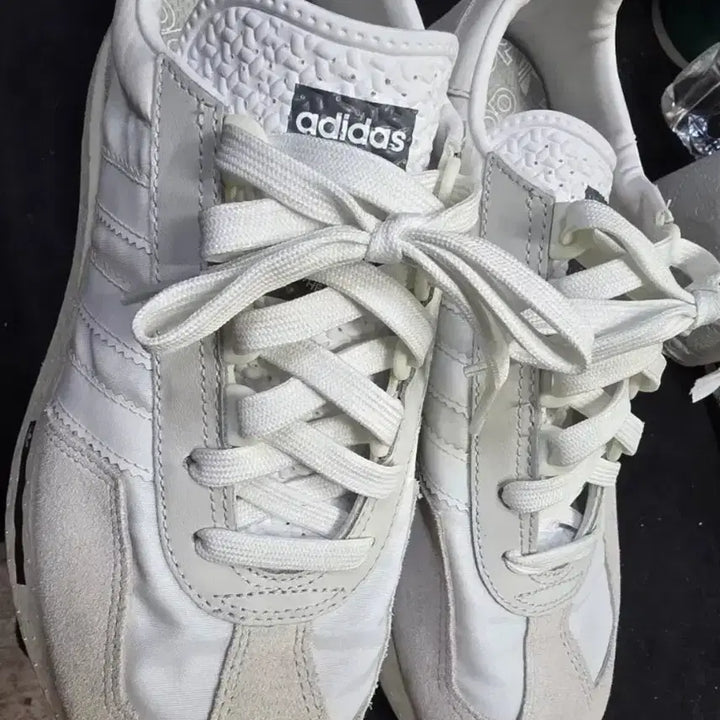 [BUNJANG] Adidas White Sneakers / 아디다스 운동화 화이트