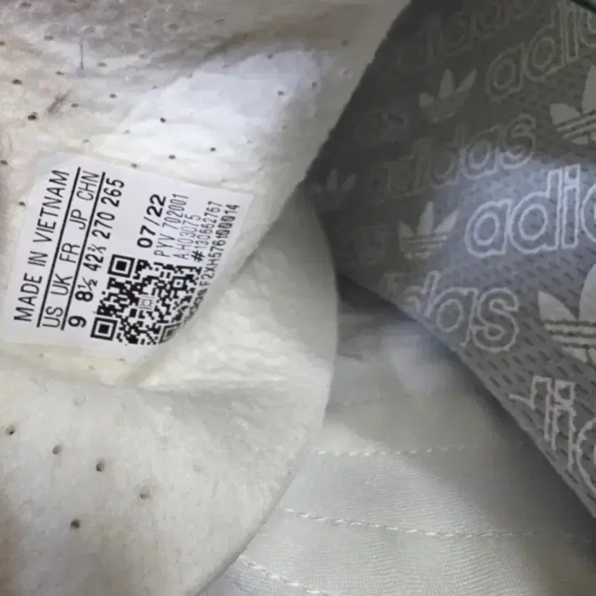 [BUNJANG] Adidas White Sneakers / 아디다스 운동화 화이트