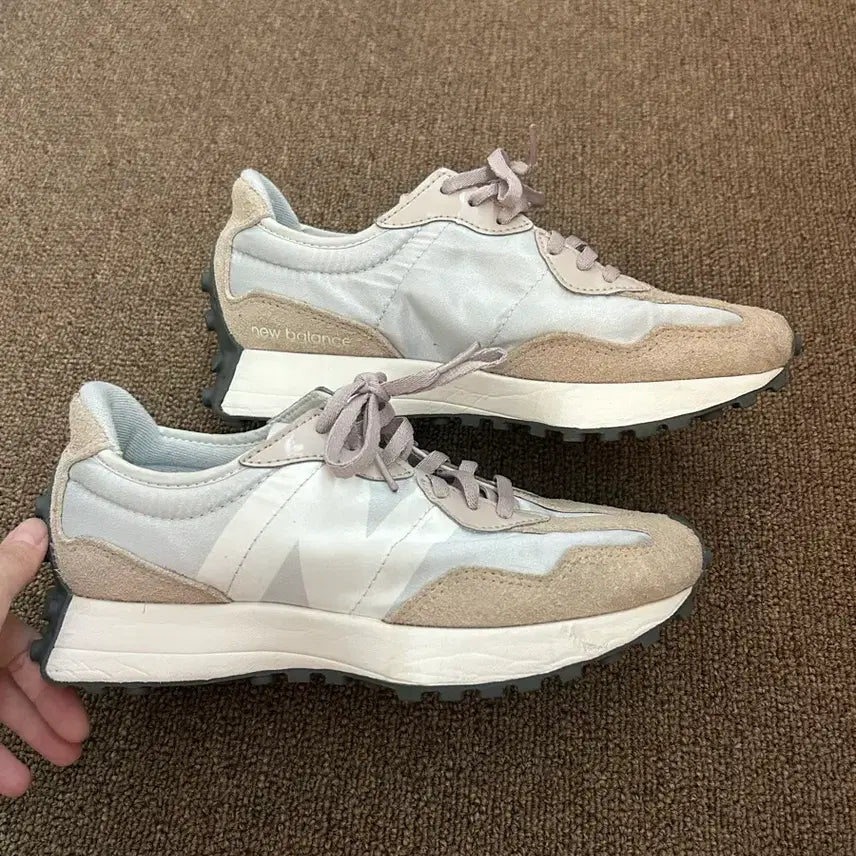 [BUNJANG] New Balance 327 Sneakers (240mm) / 뉴발란스 327 / 240 세탁완료