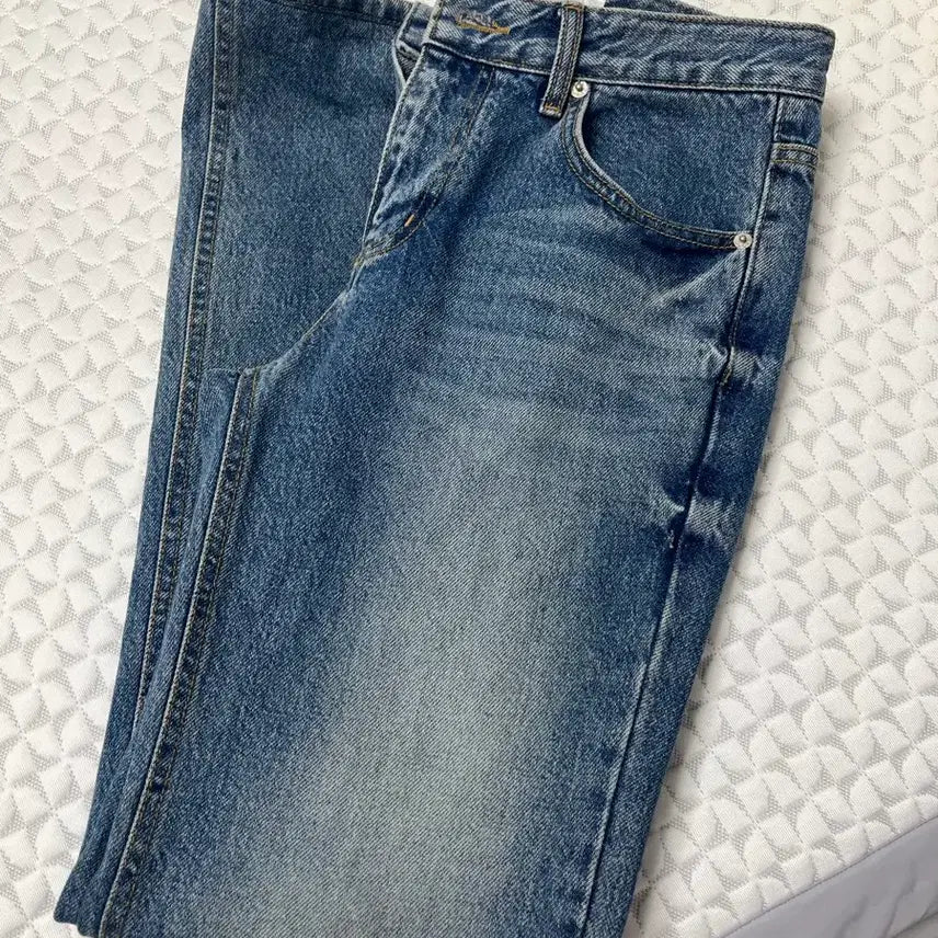 [BUNJANG] Eloy Low-Rise Jean / 108파운드 elloy low-rise jean 로우라이즈데님 S