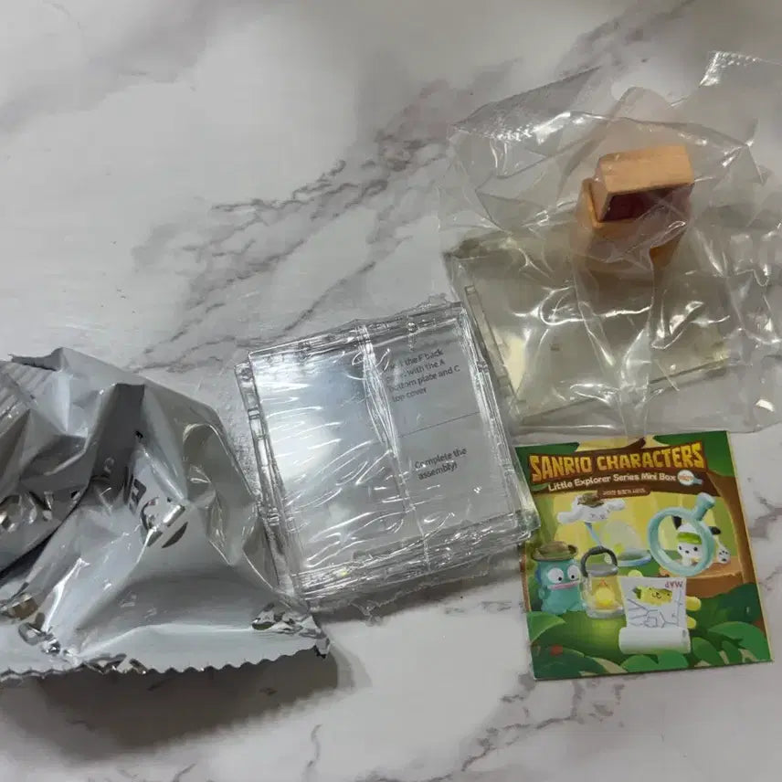[BUNJANG] Sanrio Little Explorer Series Pompompurin Figure / 폼폼푸린 피규어 팝니다 산리오 리틀 익스플로러 시리즈 미니 박스