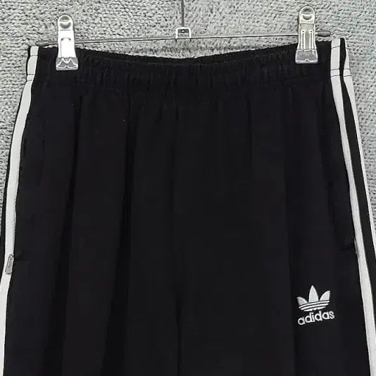 [BUNJANG] Adidas Black Flame Logo Jogger Pants Size S / 아디다스 블랙 불꽃 로고 조거팬츠 S
