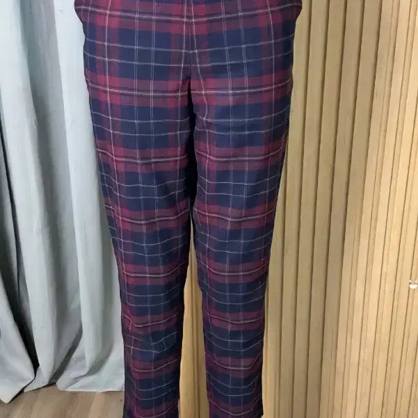 [BUNJANG] Set of 4: 2 Slacks Trousers, 1 Short Sleeve Top, 1 Long Sleeve Top / 총4벌 슬랙스정장바지2벌+운동필라테스반팔+긴팔