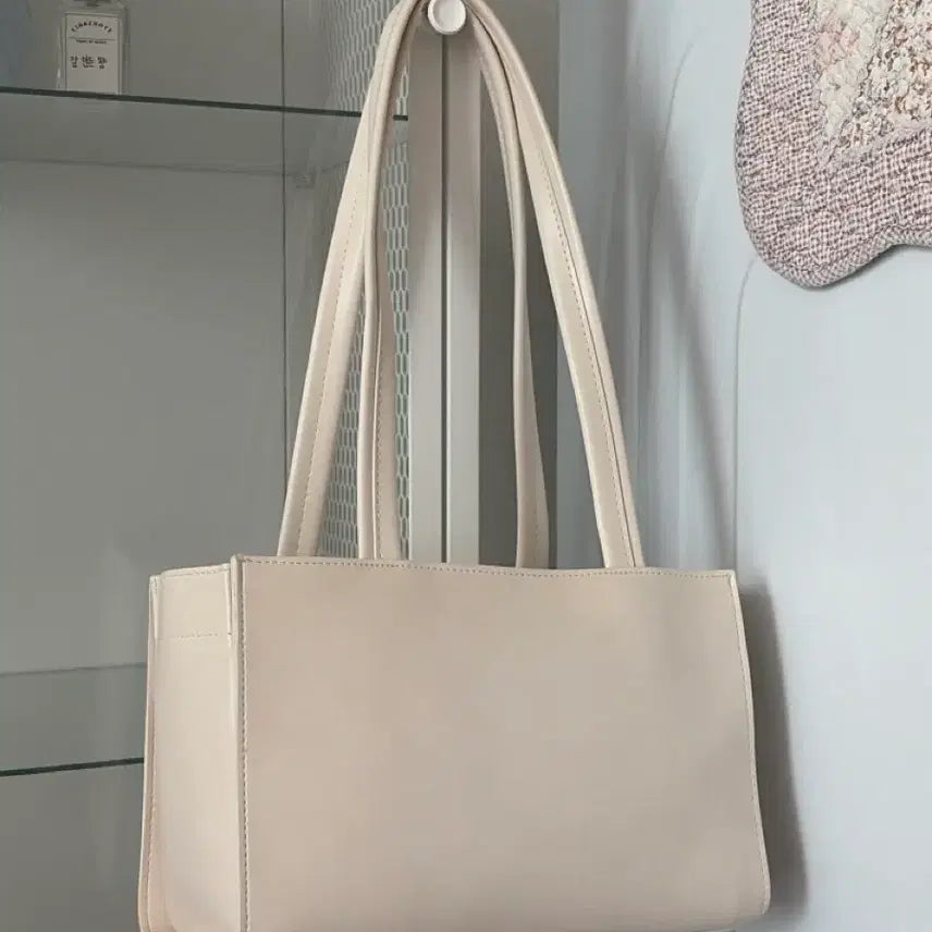[BUNJANG] Ivory Leather Shoulder Bag / 아이보리 가죽 숄더백