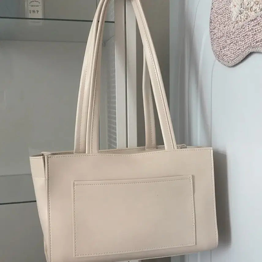 [BUNJANG] Ivory Leather Shoulder Bag / 아이보리 가죽 숄더백