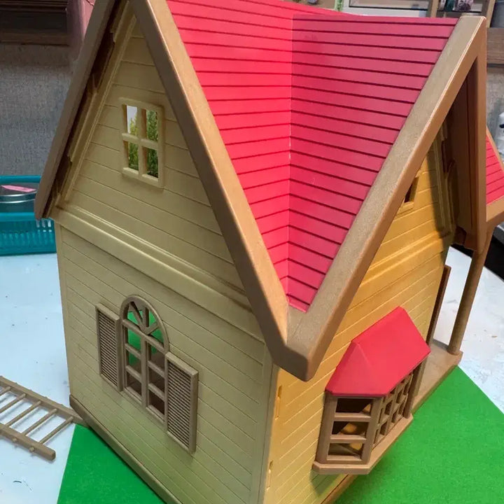 [BUNJANG] Sylvanian Families Old Raspberry House with Old Milk Rabbit / 실바니안 올드 산딸기 하우스 올드밀크토끼
