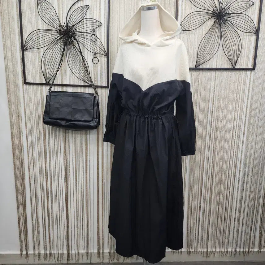 [BUNJANG] Two-Tone Hooded Dress Black/Ivory / 투톤 후드 원피스 블랙/아이보리 free