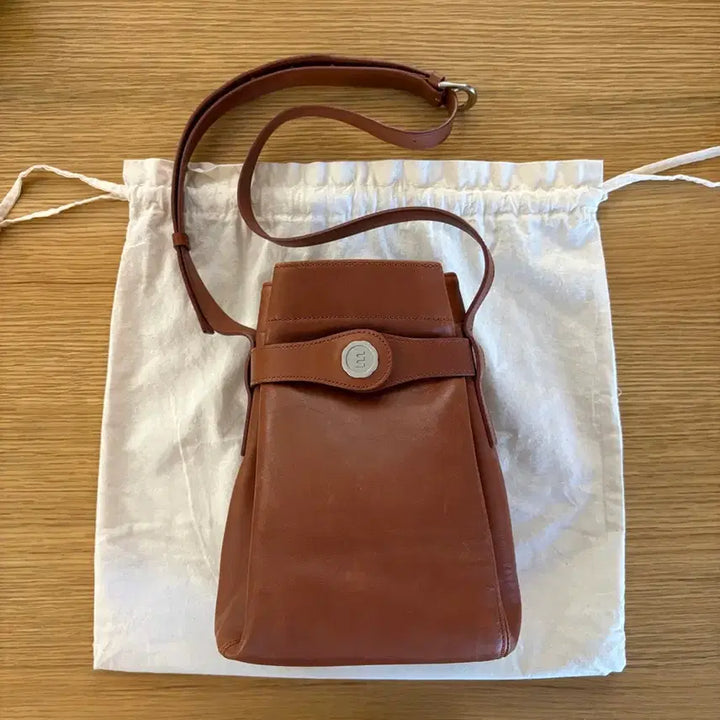 [SOLD OUT] 미닛뮤트 포트백 비어브라운