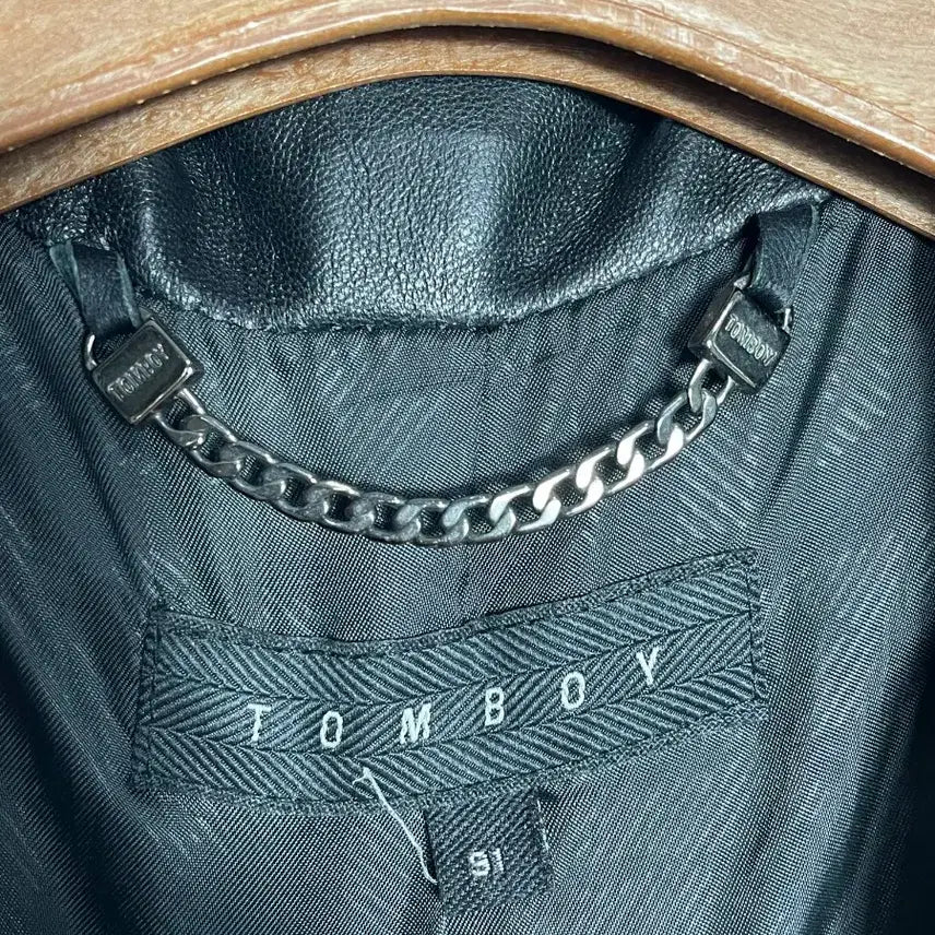 [SOLD OUT] TOMBOY 레더 블레이저