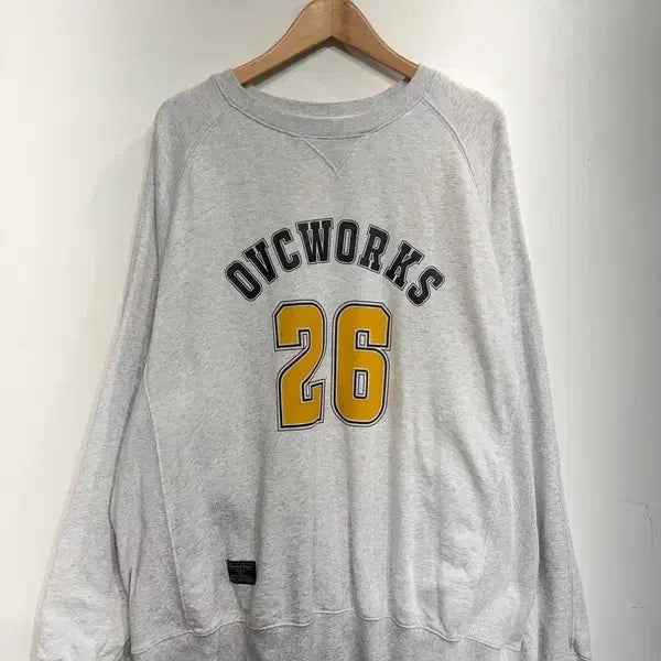 [SOLD OUT] M 오버캐스트 26 애슬레틱 스웨트셔츠 맨투맨