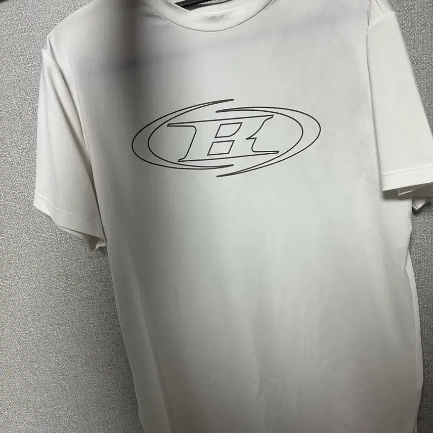 [SOLD OUT] 본투윈 퀵드라이 머슬핏 1사이즈