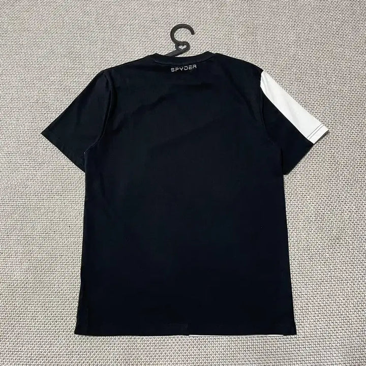 [SOLD OUT] L 스파이더 라운드 반팔티 B.8260