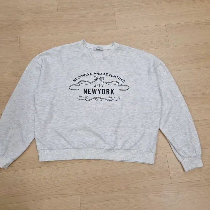 [SOLD OUT] 클리지 여성 맨투맨 티셔츠 Free