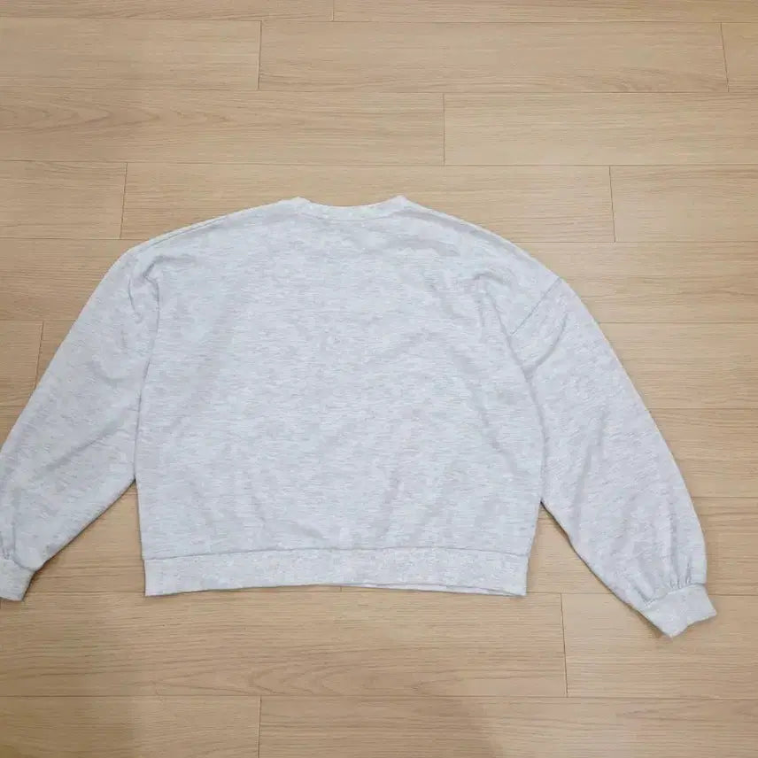 [SOLD OUT] 클리지 여성 맨투맨 티셔츠 Free