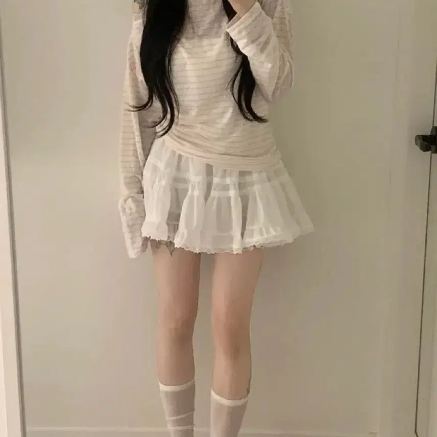 [SOLD OUT] [새제품]하르르 프릴 레이스 A라인 밴딩 미니스커트