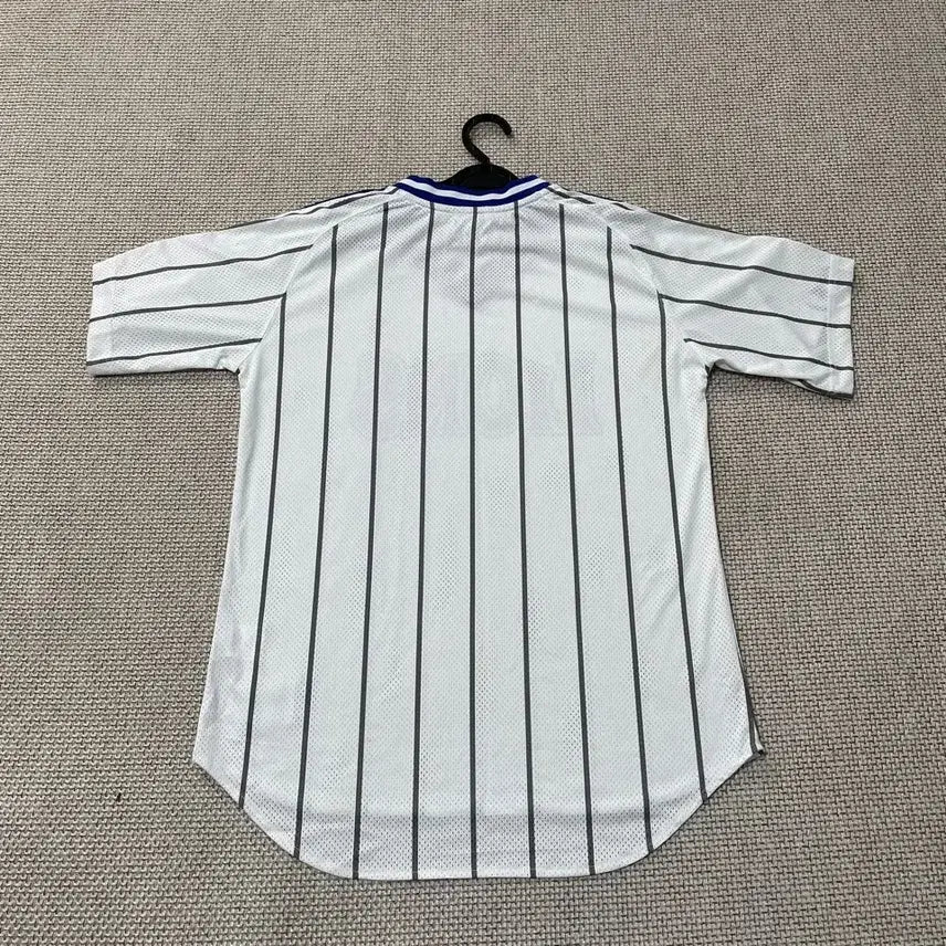 [SOLD OUT] L 삼성라이온즈 100만관중기념 반팔 B.7076