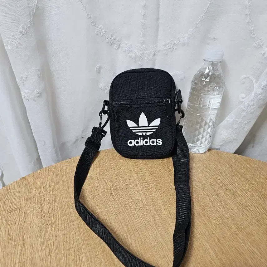 [SOLD OUT] 아디다스 미니크로스백 폰가방