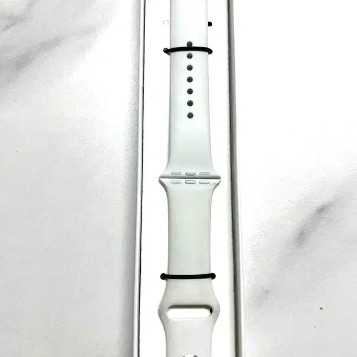 [SOLD OUT] 애플워치 스포츠 밴드 화이트 색상