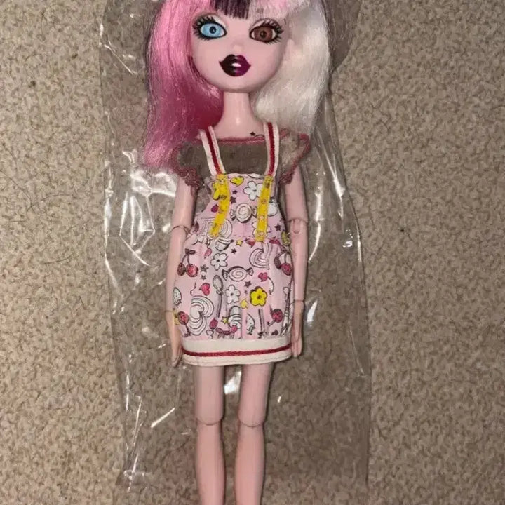 [SOLD OUT] 브랏질라츠 (Bratzillaz) 인형 몬하돌 브랏츠