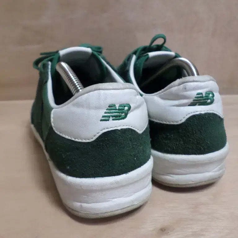 [SOLD OUT] 휘리릭구제 270 뉴발란스 crt300 그린 운동화 260624