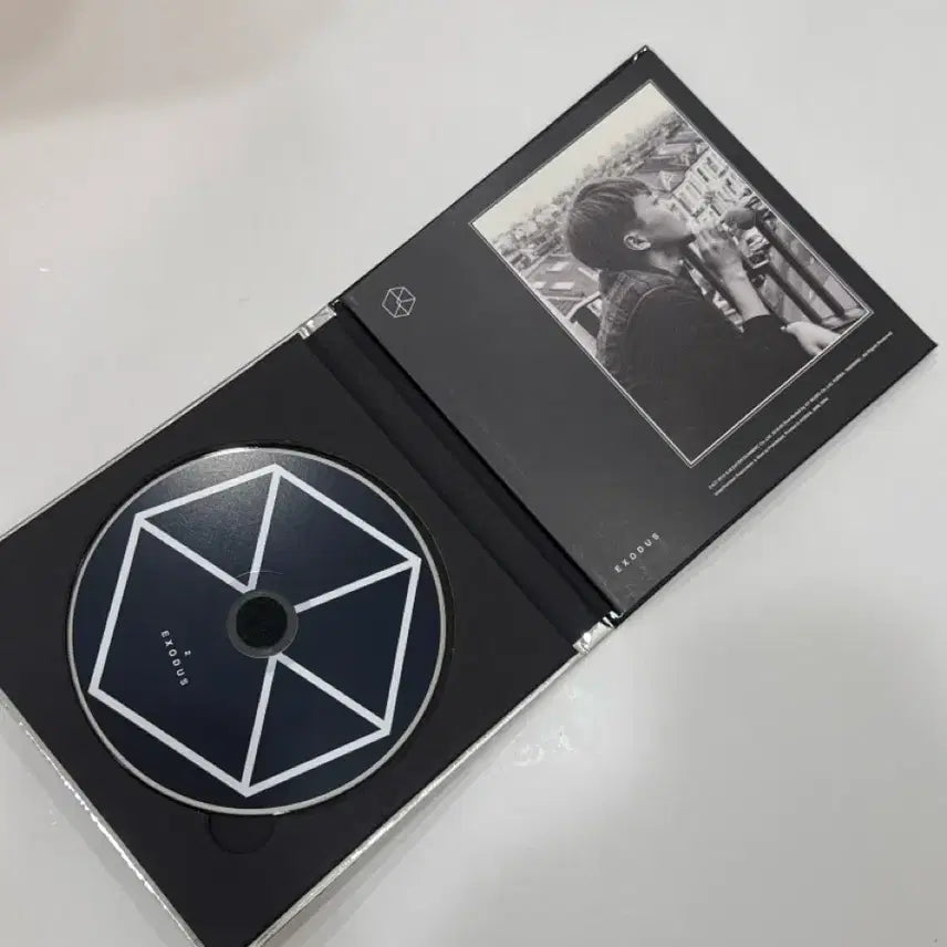 [BUNJANG] EXO Exodus Album Xiumin/Kim Min-seok &amp; Suho Photocard / EXO 앨범 EXODUS 시우민/김민석 수호포토카드