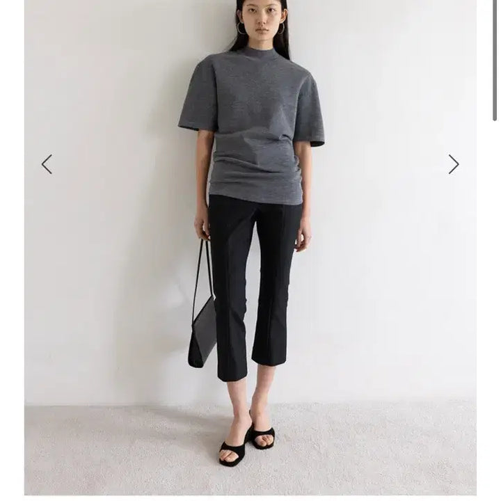 [SOLD OUT] EHRE 에레 KATIE CAPRI PANTS [2026] 38