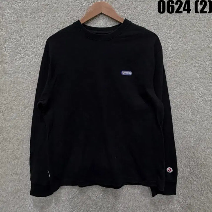 [SOLD OUT] 아웃도어 맨투맨 블랙 s