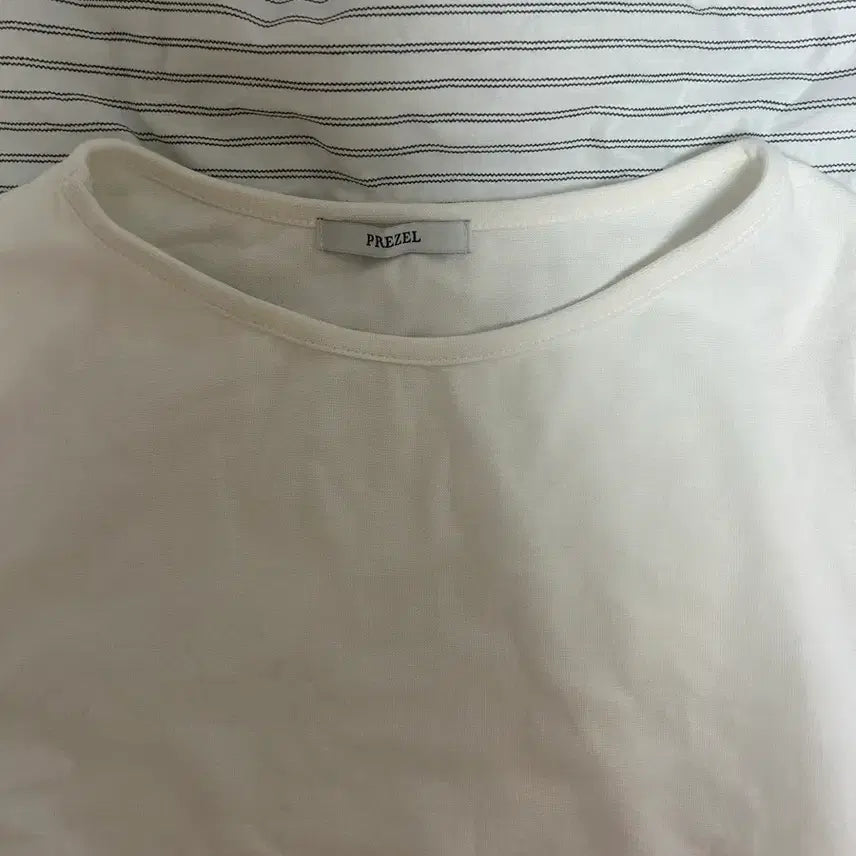 [SOLD OUT] 보우아카이브 latte tee